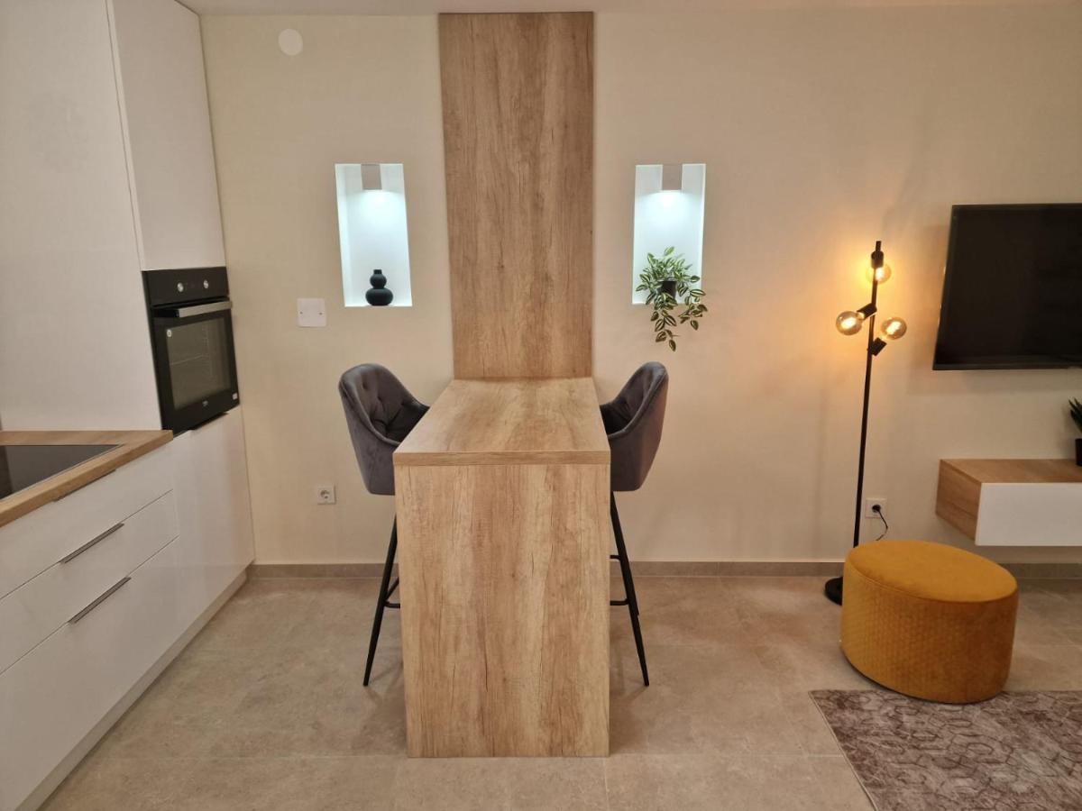 וינקורן Studio Apartment Mare With Private Garden And Jacuzzi מראה חיצוני תמונה